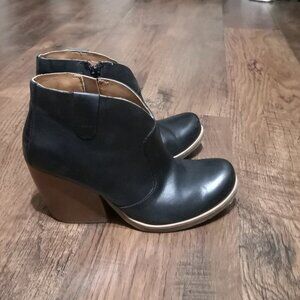 Kork-Ease Women's Gemini Bootie‎ Black Size 6M